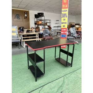 Bàn vi tính đen pha viền đỏ 60x120